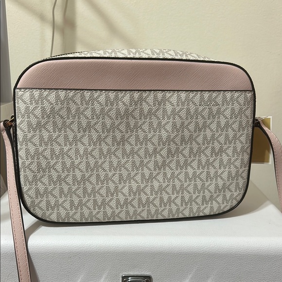 Michael Kors Pink and Cream Jet Set Crossbody Bag - Picture 3 of 4